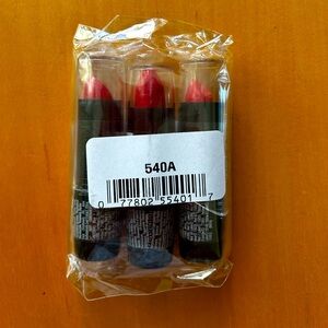 (3) Wet n’ Wild Hot Red Lipstick